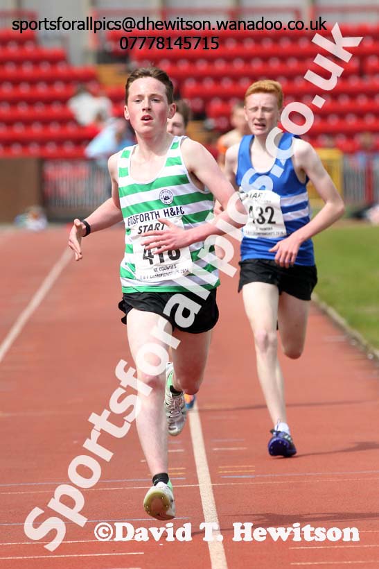Mens under-17s 3000 metres, North Eastern Track and Field Champs, Gateshead Stadium. Photo: David T. Hewitson/Sports for All Pics